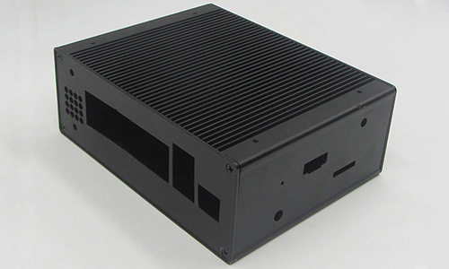 鋁型材運用在控制器電源外殼上的優(yōu)勢有哪些？